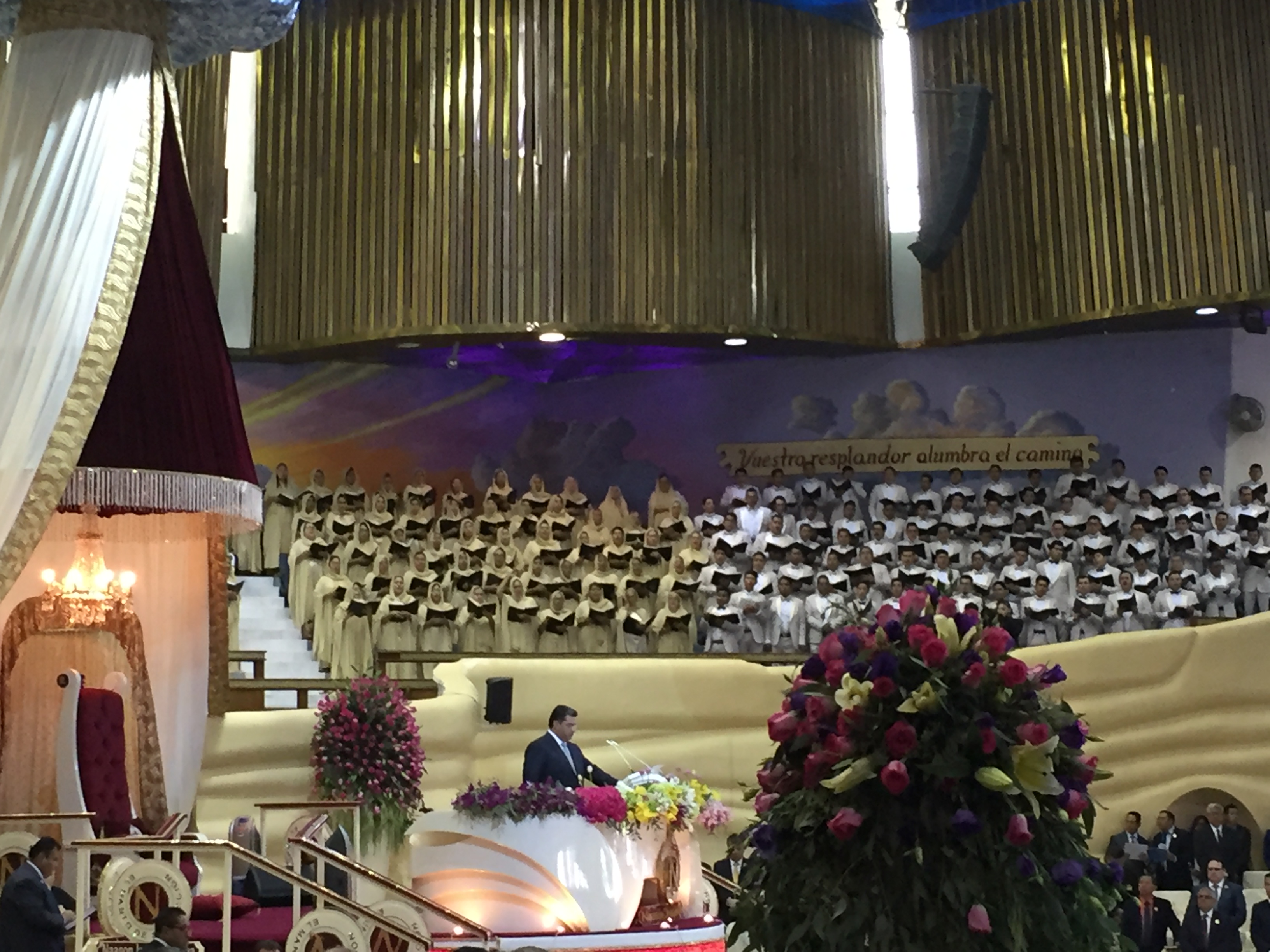 The Apostle speaks inside the temple